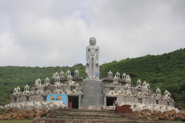 Shri Digamber Jain Atishay Kshetra, Kunthugiri, Dahemshrinagar, Maharashtra